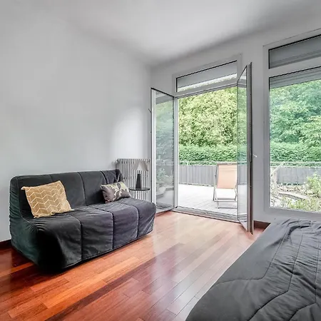 4 Bedroom Cozy In * Монтрёй